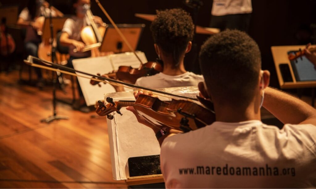 Dia das crianças orquestra da mare