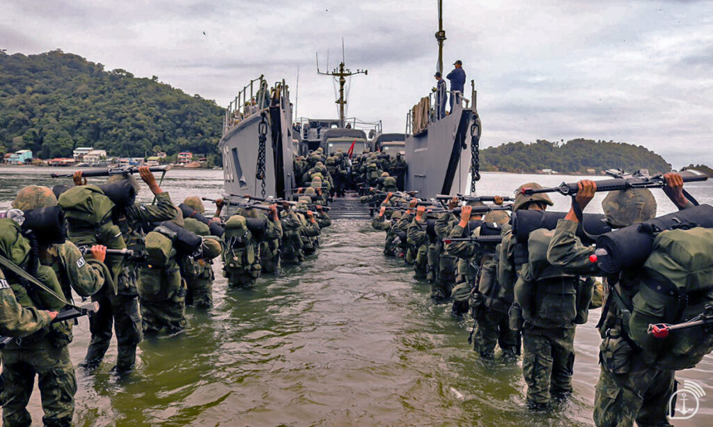 Mulheres na marinha vagas de formação para fuzileiro naval